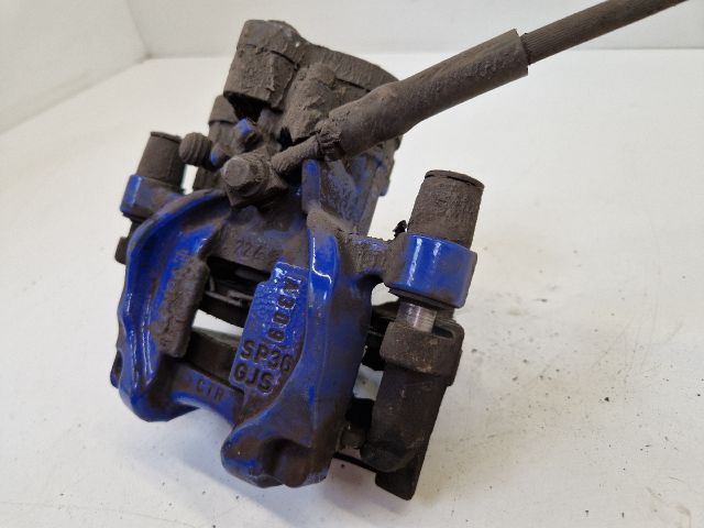 bontott VW GOLF VII Bal hátsó Féknyereg Munkahengerrel