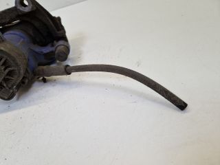 bontott VW GOLF VII Bal hátsó Féknyereg Munkahengerrel