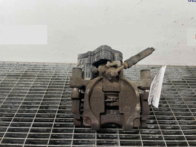 bontott VW GOLF VII Bal hátsó Féknyereg Munkahengerrel