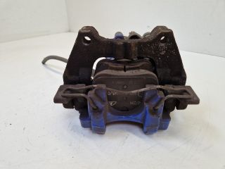 bontott VW GOLF VII Bal hátsó Féknyereg Munkahengerrel