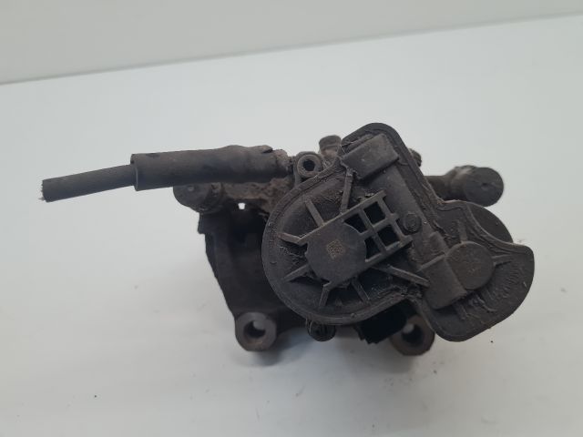 bontott VW GOLF VII Bal hátsó Féknyereg Munkahengerrel