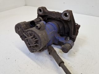 bontott VW GOLF VII Bal hátsó Féknyereg Munkahengerrel