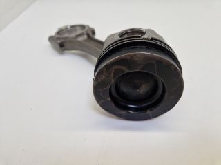 bontott VW GOLF VII Dugattyú és Hajtókar