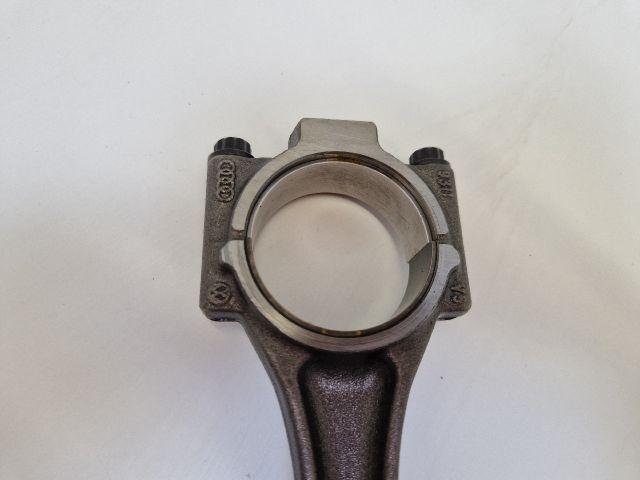 bontott VW GOLF VII Dugattyú és Hajtókar