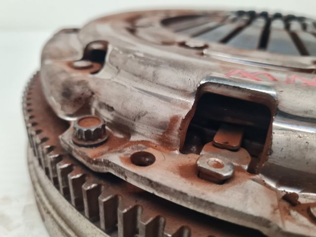 bontott VW GOLF VII Egytömegű Lendkerék