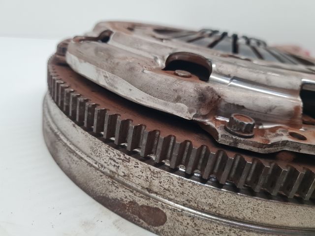 bontott VW GOLF VII Egytömegű Lendkerék