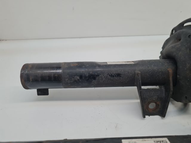 bontott VW GOLF VII Első Lengéscsillapító Pár