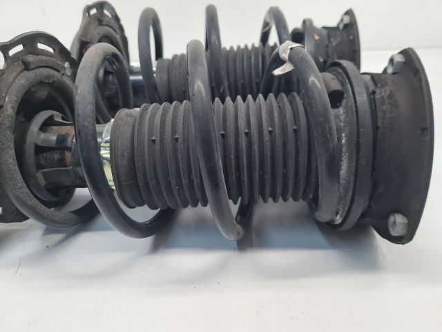 bontott VW GOLF VII Első Lengéscsillapító Pár