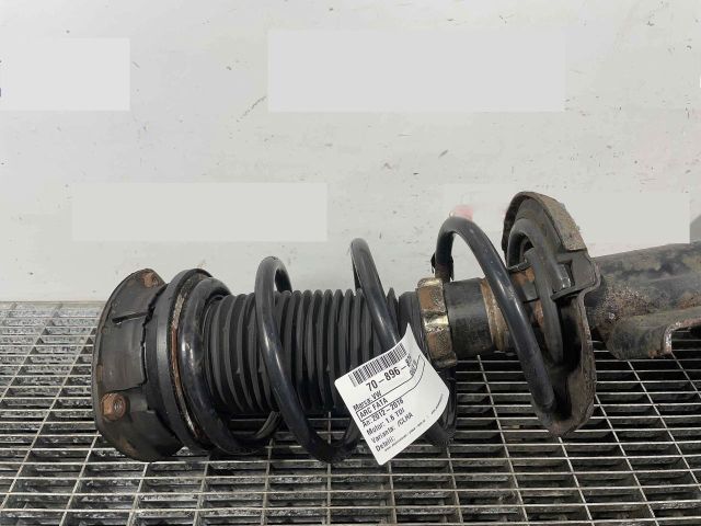 bontott VW GOLF VII Első Rugó