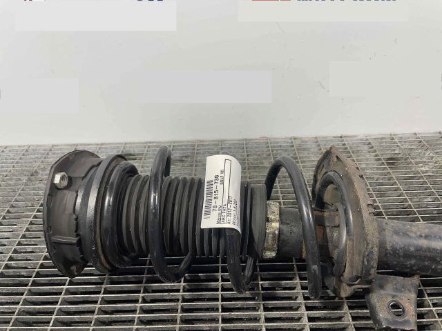 bontott VW GOLF VII Első Rugó