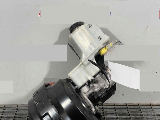 bontott VW GOLF VII Főfékhenger