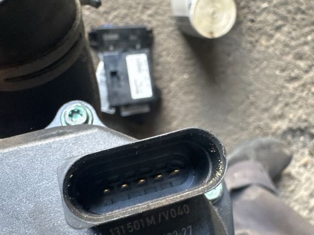 bontott VW GOLF VII Fojtószelep (Elektromos)