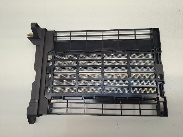 bontott VW GOLF VII Fűtőradiátor