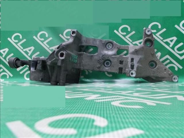 bontott VW GOLF VII Generátor Tartó Bak