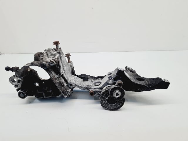 bontott VW GOLF VII Generátor Tartó Bak