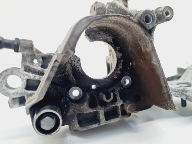 bontott VW GOLF VII Generátor Tartó Bak