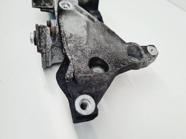 bontott VW GOLF VII Generátor Tartó Bak