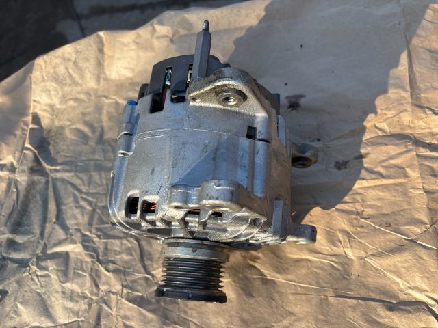 bontott VW GOLF VII Generátor