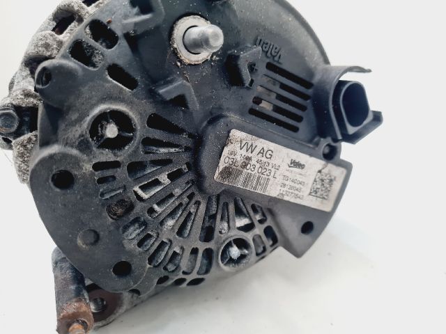 bontott VW GOLF VII Generátor