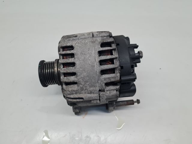 bontott VW GOLF VII Generátor