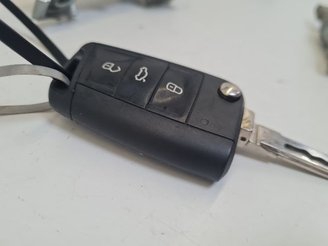 bontott VW GOLF VII Gyújtáskapcsoló Házzal