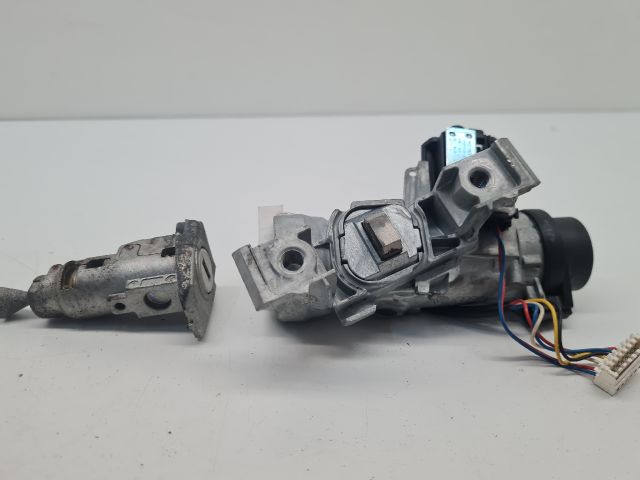 bontott VW GOLF VII Gyújtáskapcsoló Házzal