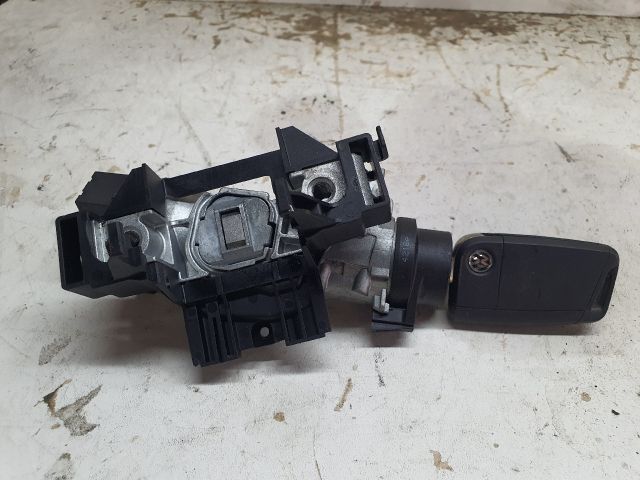 bontott VW GOLF VII Gyújtáskapcsoló Házzal