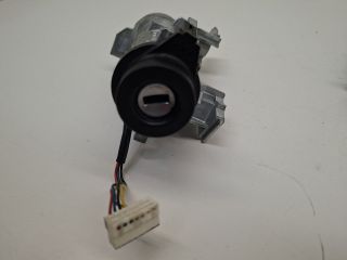 bontott VW GOLF VII Gyújtáskapcsoló Házzal