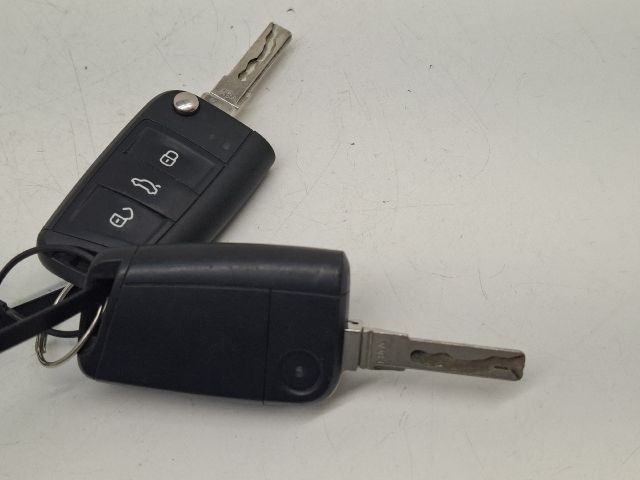 bontott VW GOLF VII Gyújtáskapcsoló Házzal