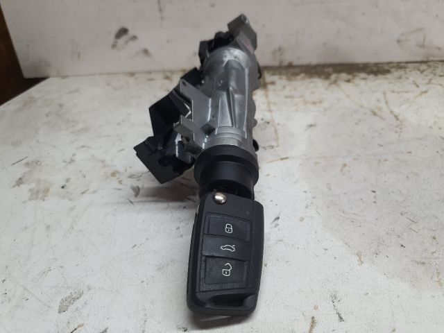 bontott VW GOLF VII Gyújtáskapcsoló Házzal