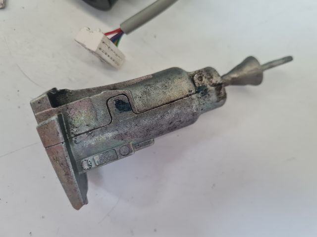 bontott VW GOLF VII Gyújtáskapcsoló Házzal