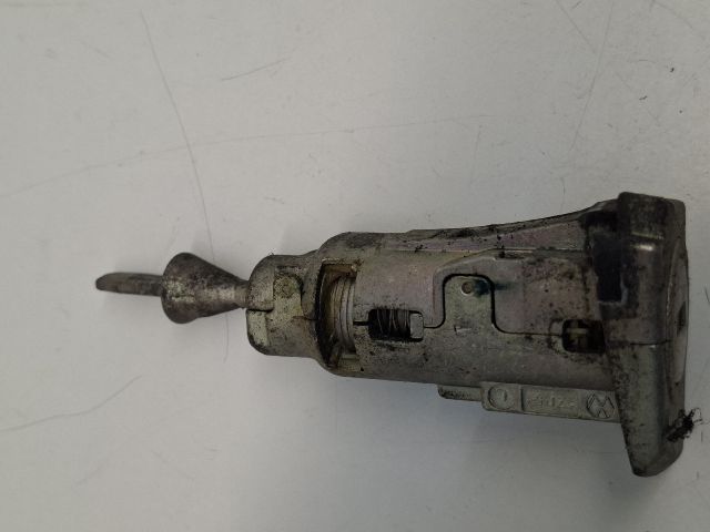 bontott VW GOLF VII Gyújtáskapcsoló Házzal