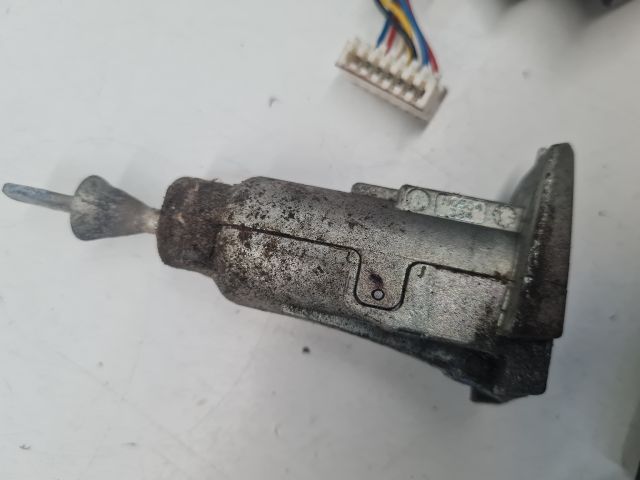 bontott VW GOLF VII Gyújtáskapcsoló Házzal