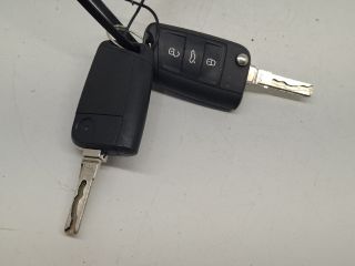 bontott VW GOLF VII Gyújtáskapcsoló Házzal