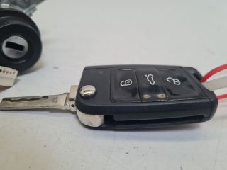 bontott VW GOLF VII Gyújtáskapcsoló Házzal