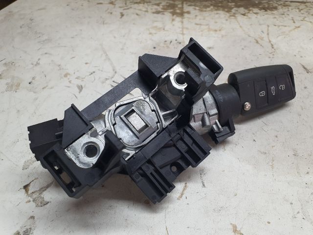 bontott VW GOLF VII Gyújtáskapcsoló Házzal