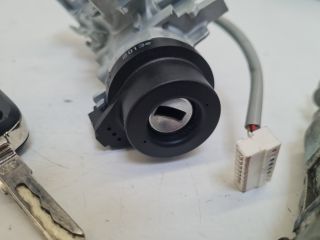 bontott VW GOLF VII Gyújtáskapcsoló Házzal