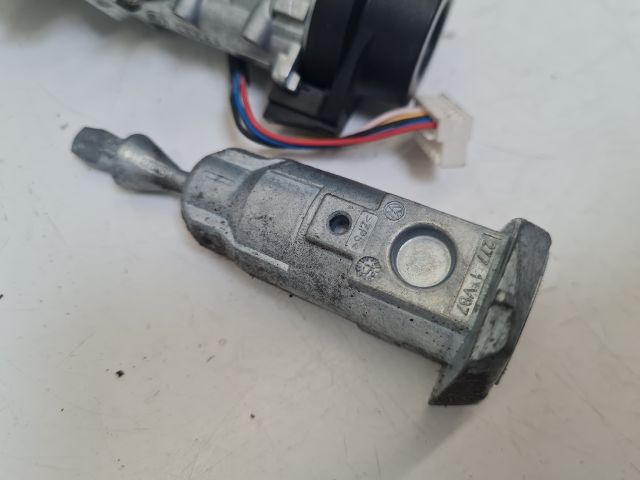 bontott VW GOLF VII Gyújtáskapcsoló Házzal