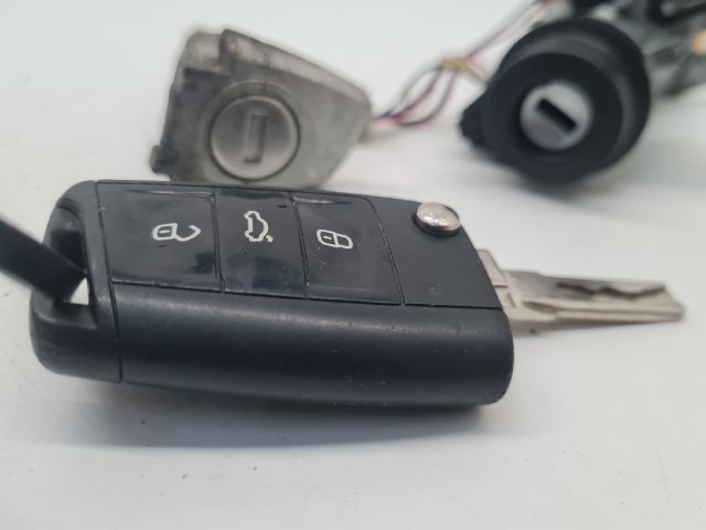 bontott VW GOLF VII Gyújtáskapcsoló Házzal