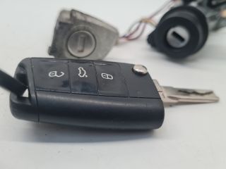 bontott VW GOLF VII Gyújtáskapcsoló Házzal