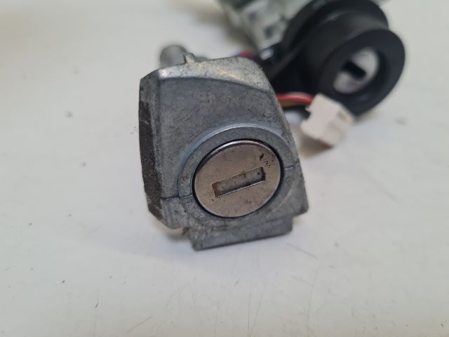 bontott VW GOLF VII Gyújtáskapcsoló Házzal