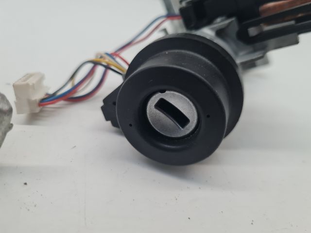 bontott VW GOLF VII Gyújtáskapcsoló Házzal