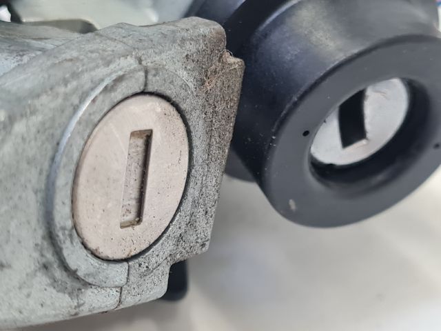 bontott VW GOLF VII Gyújtáskapcsoló Házzal