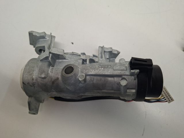 bontott VW GOLF VII Gyújtáskapcsoló Házzal