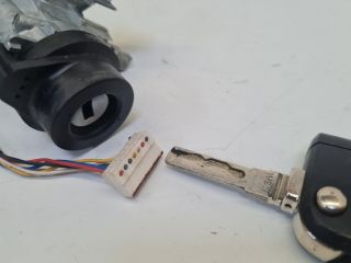 bontott VW GOLF VII Gyújtáskapcsoló Házzal