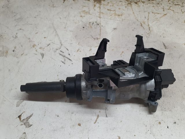 bontott VW GOLF VII Gyújtáskapcsoló Házzal