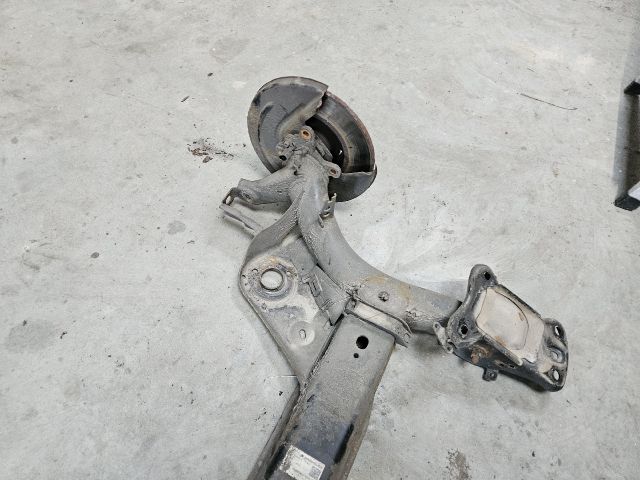 bontott VW GOLF VII Hátsó Híd (Tárcsafékes)