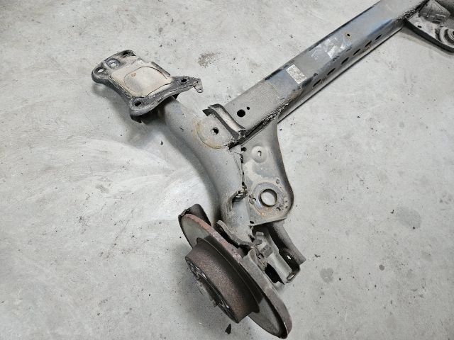 bontott VW GOLF VII Hátsó Híd (Tárcsafékes)