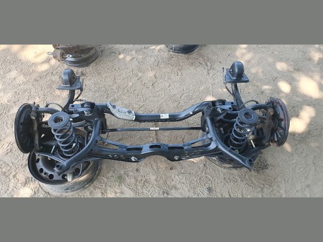 bontott VW GOLF VII Hátsó Híd (Tárcsafékes)