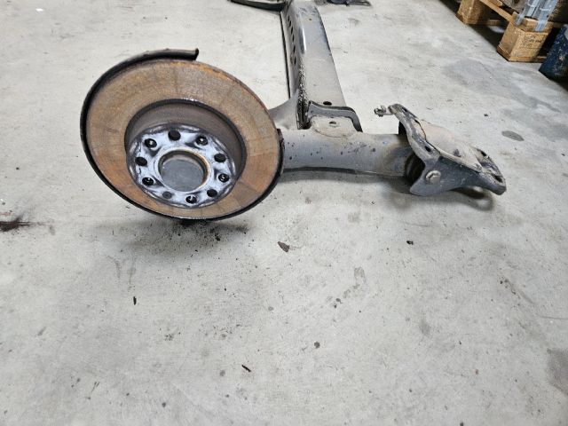 bontott VW GOLF VII Hátsó Híd (Tárcsafékes)